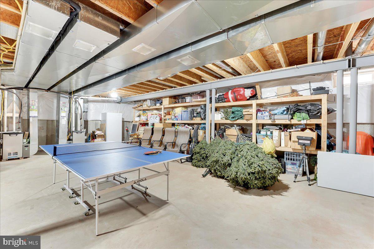 RIVERCREST - Residential