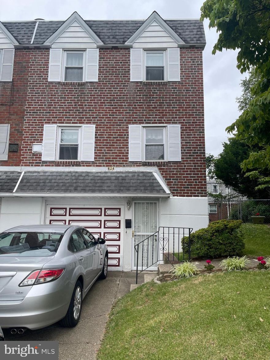 Good-Sized Twin; Well-Maintained; Quiet Cul-De-Sac Street; Nice Sized, Private Fenced Yard; Convenient To Shopping; Back Yard Great For Gardening; Easy Show; Flexible Settlement