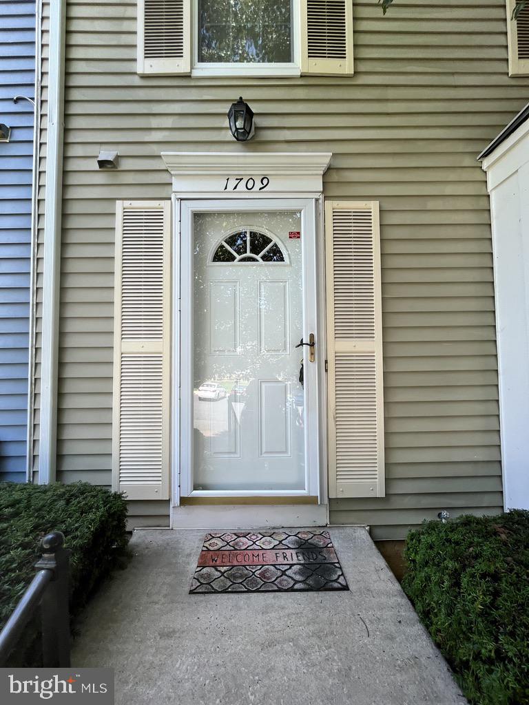 VILLAGE AT THOMAS RUN - Residential