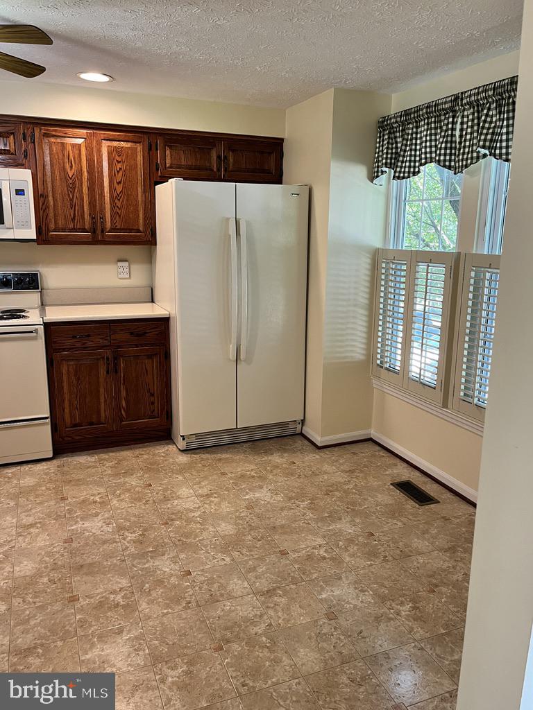 VILLAGE AT THOMAS RUN - Residential