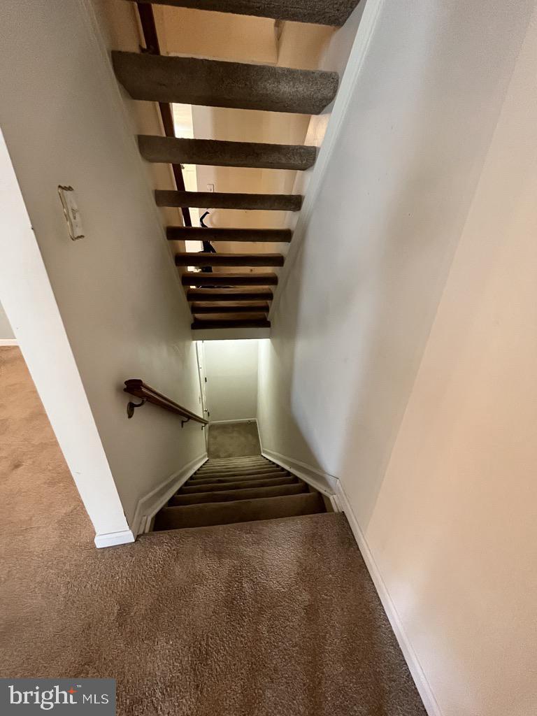 VILLAGE AT THOMAS RUN - Residential