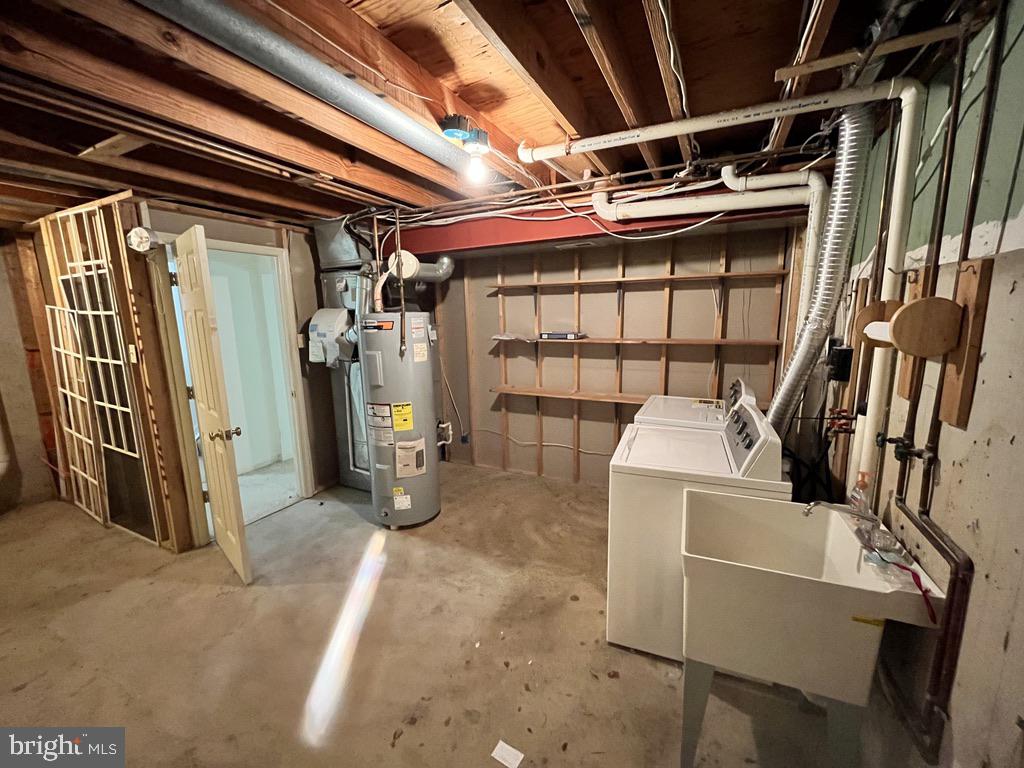 VILLAGE AT THOMAS RUN - Residential