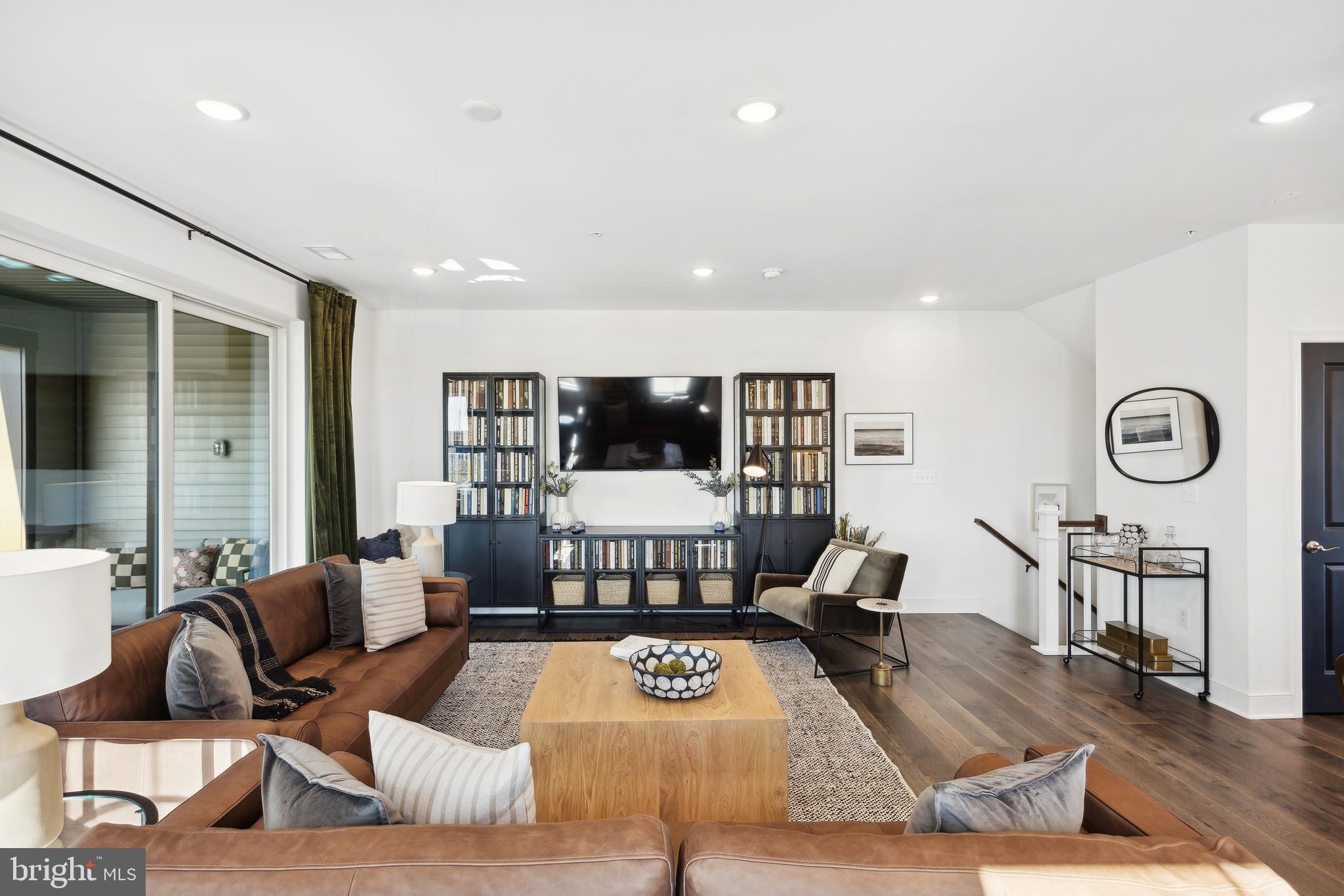 LOCKE LANDING - Residential