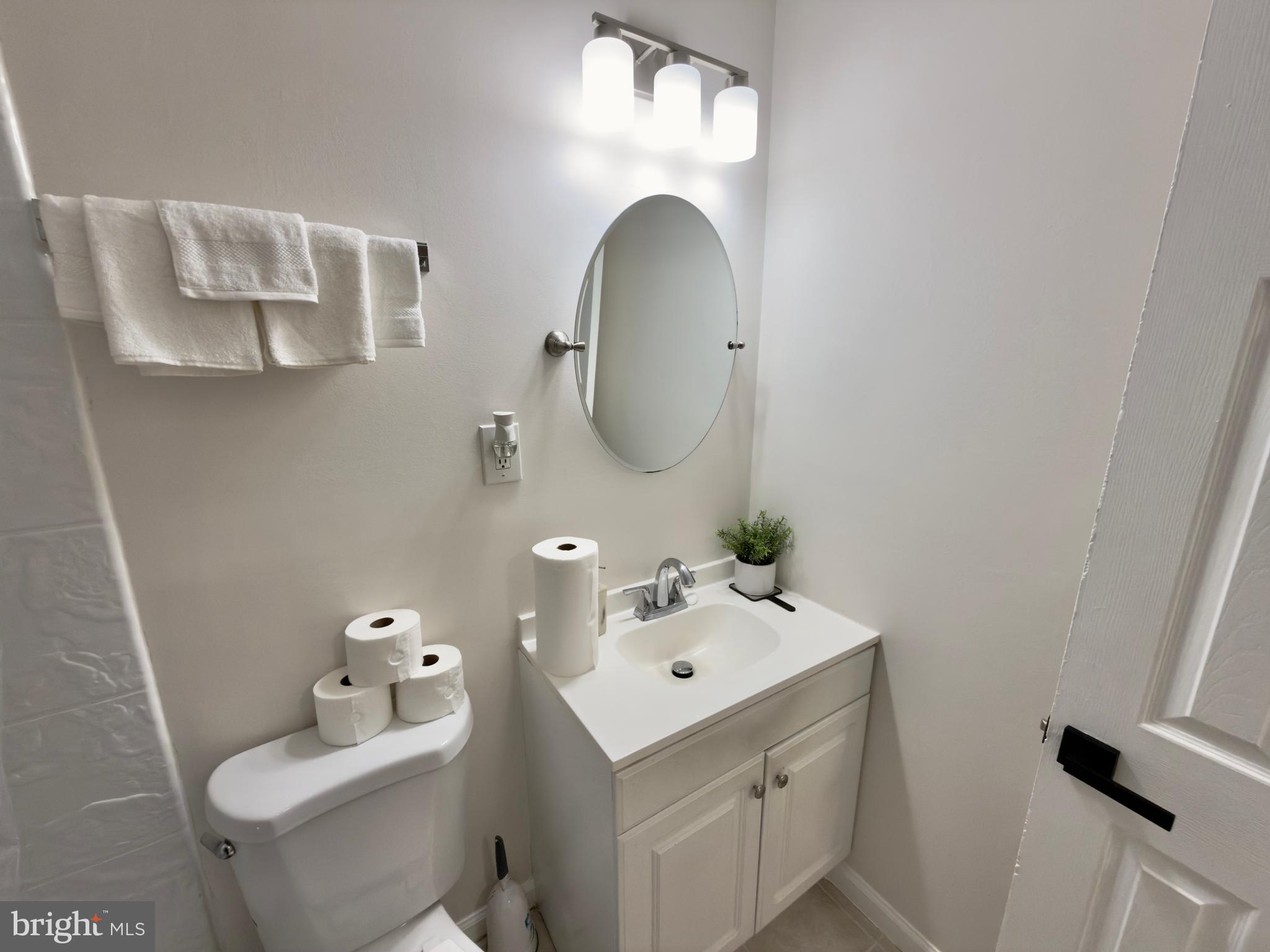 CHARLESTOWNE VILLAGE - Residential