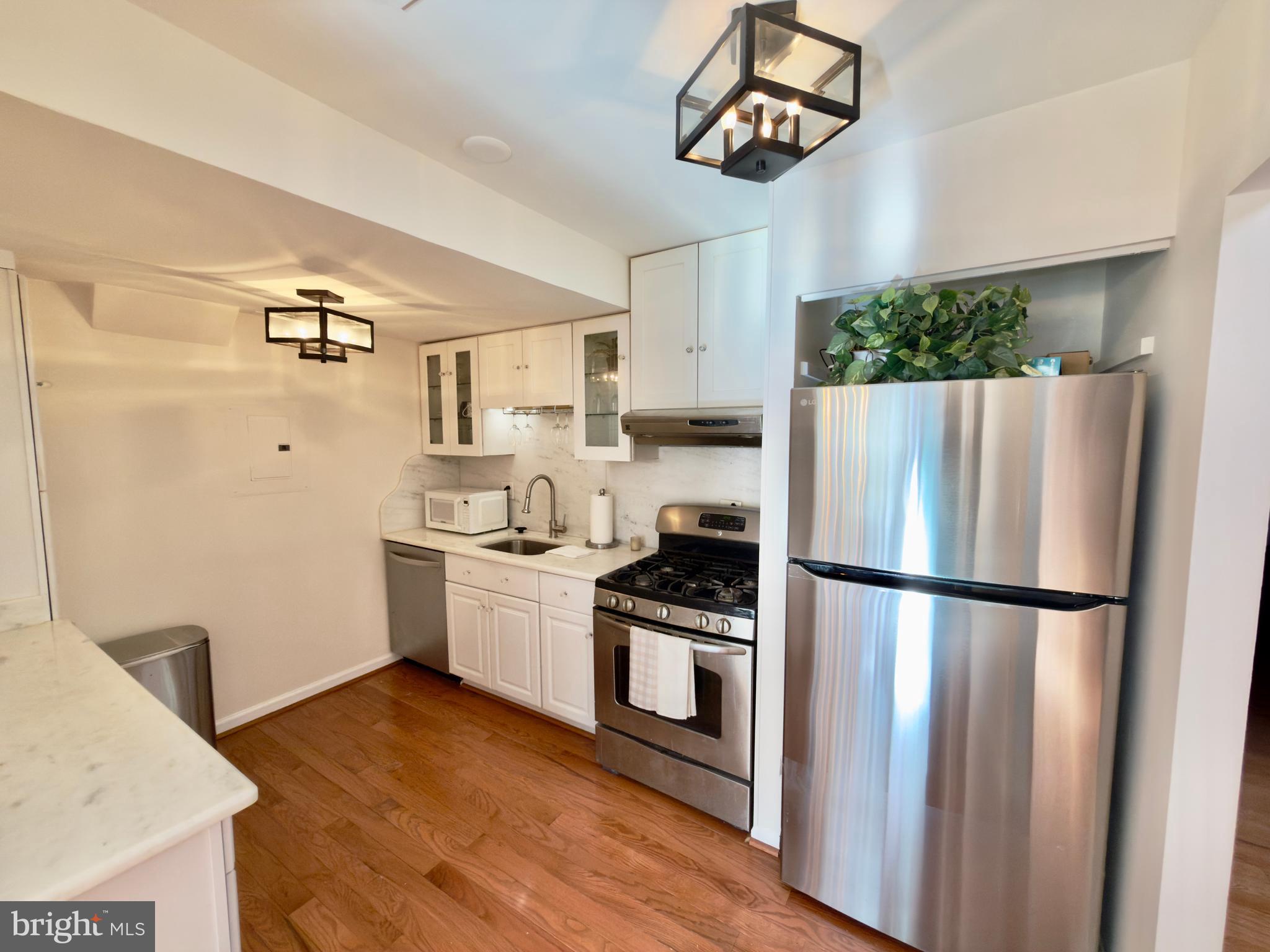 CHARLESTOWNE VILLAGE - Residential