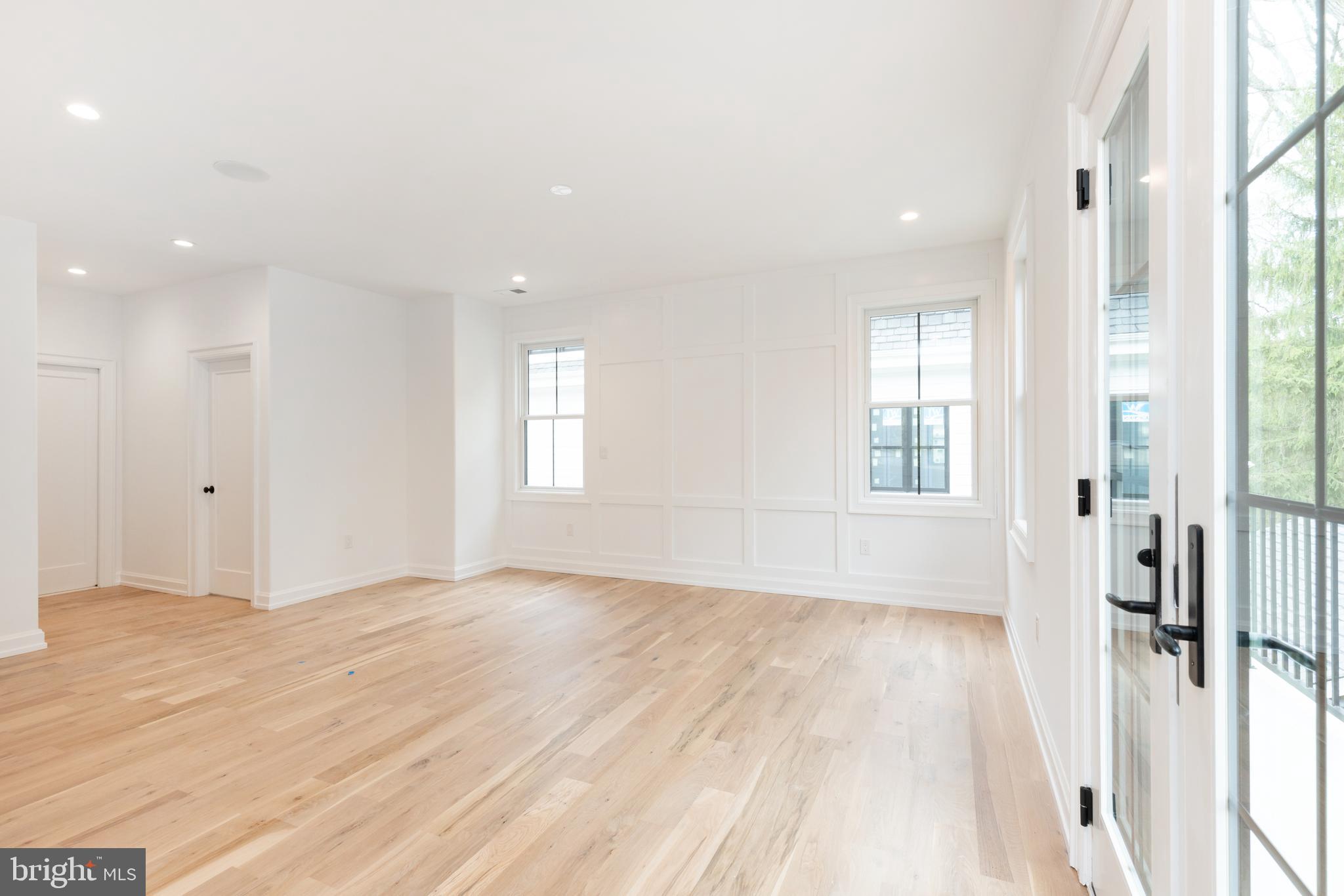 CHESTNUT HILL - Residential