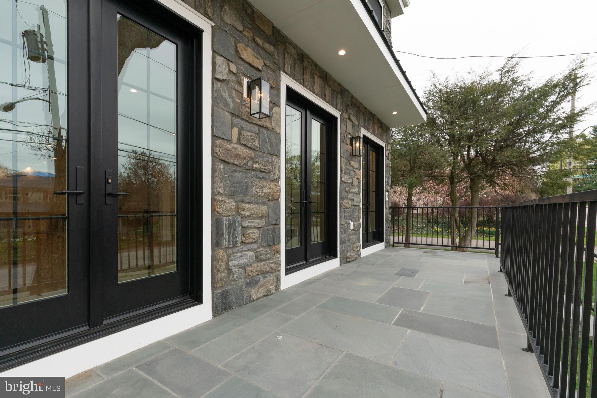 CHESTNUT HILL - Residential