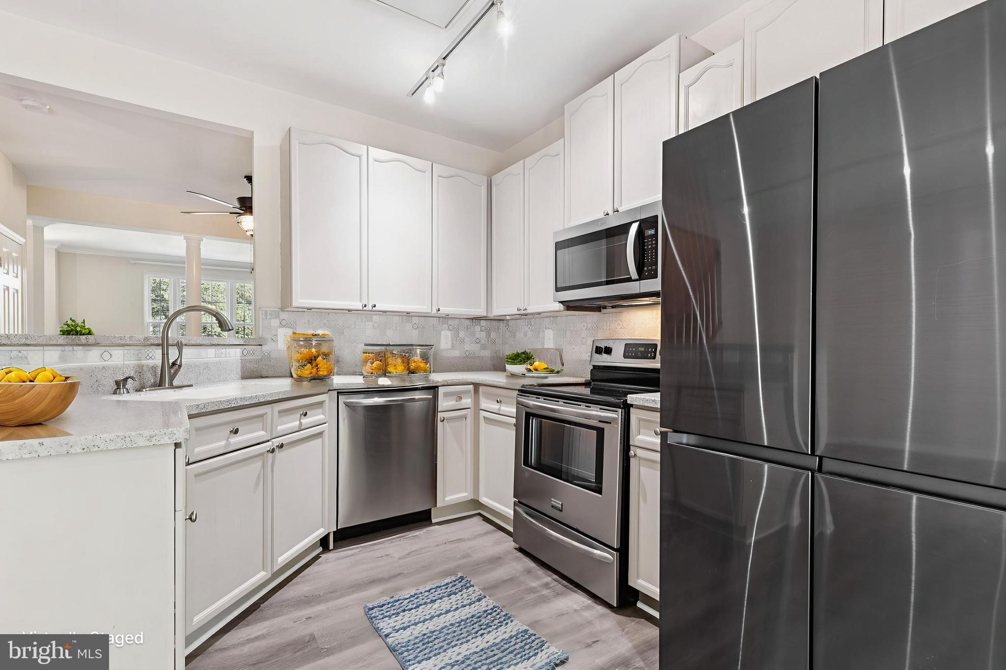 5099 LANDS END COURT