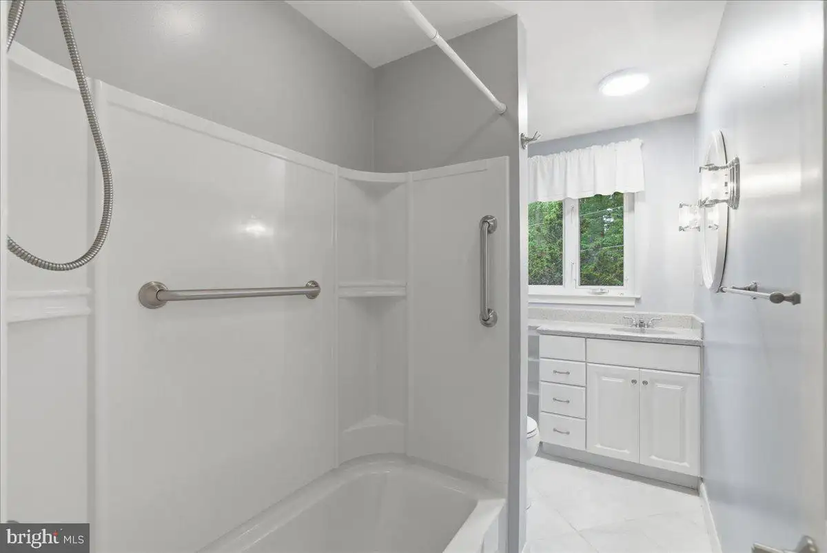 Additional image 69 of 18309 Cabin Road, Triangle, VA 22172