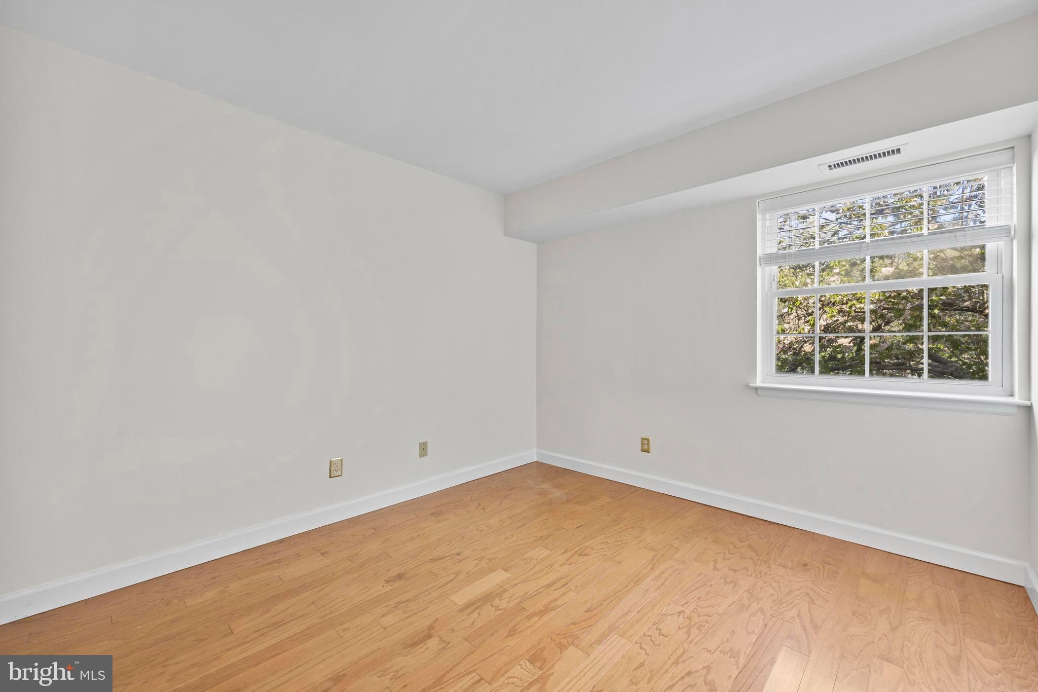 BURKE COVE - Residential