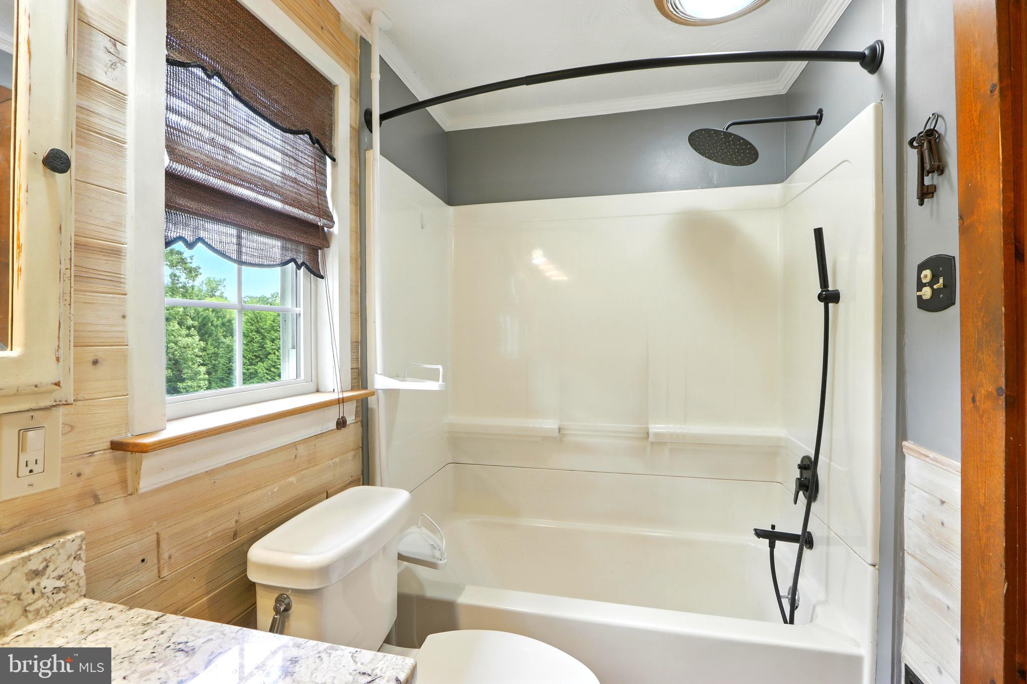 KINGSTON HEIGHTS - Residential