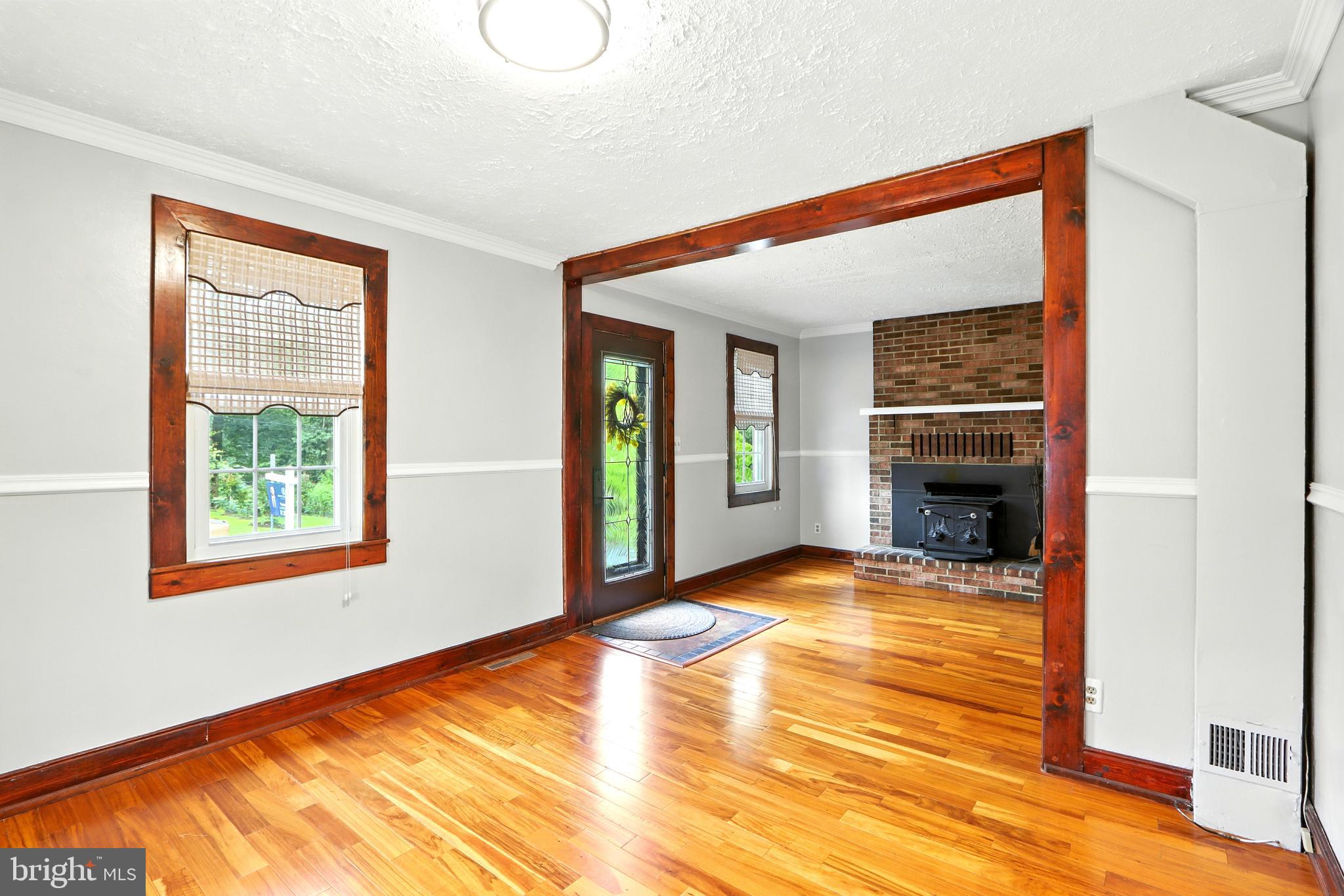 KINGSTON HEIGHTS - Residential