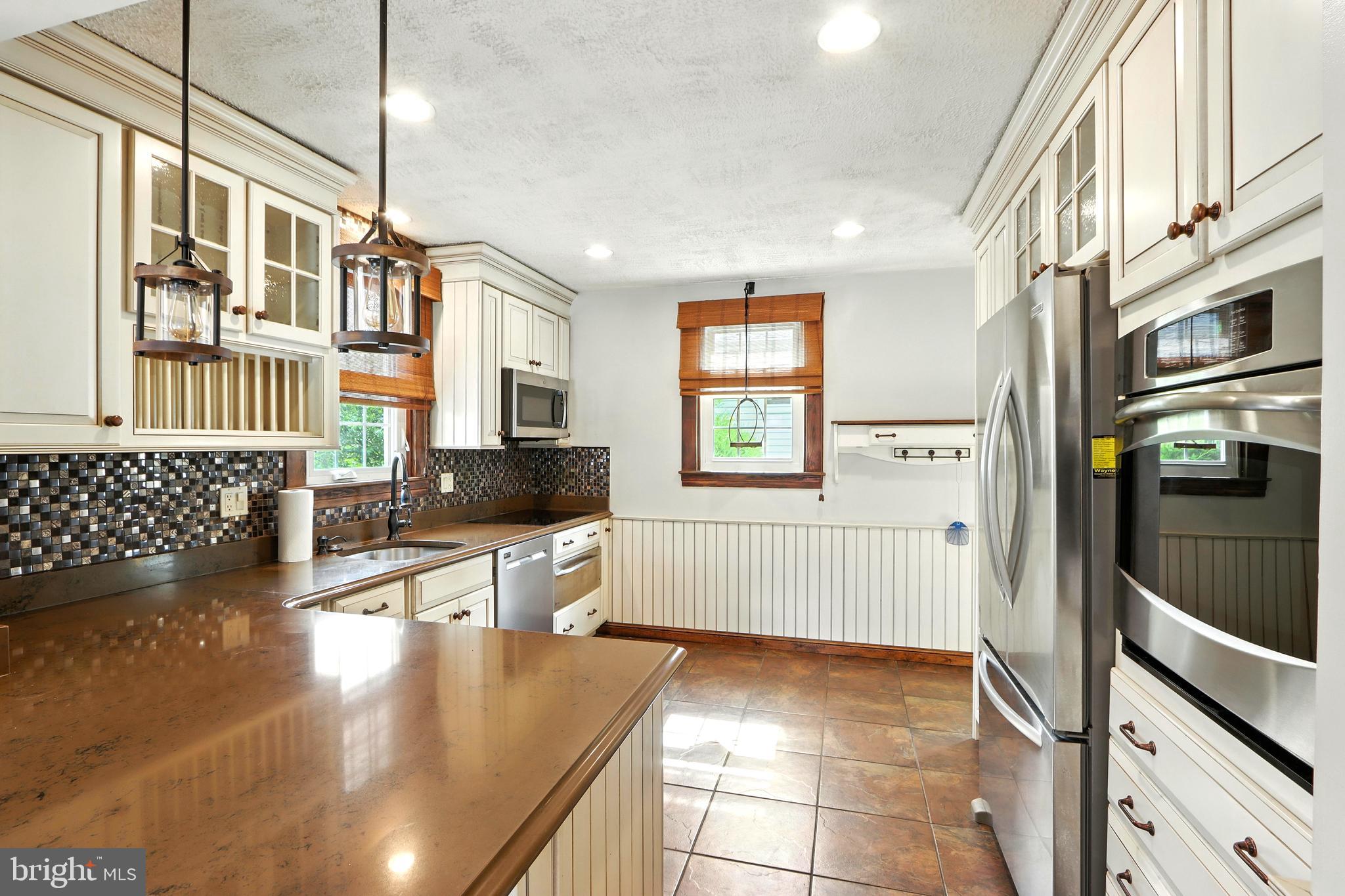 KINGSTON HEIGHTS - Residential