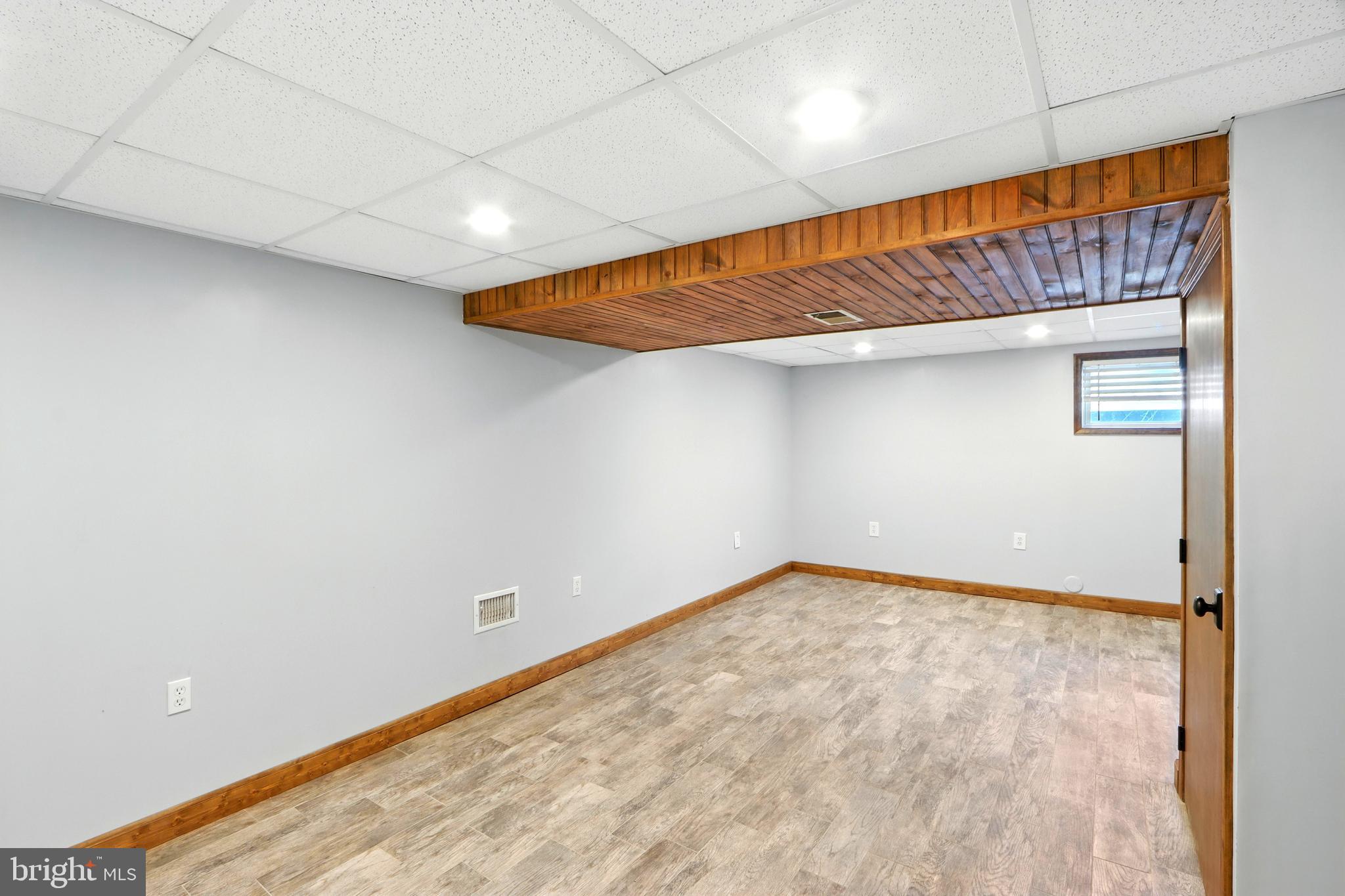 KINGSTON HEIGHTS - Residential