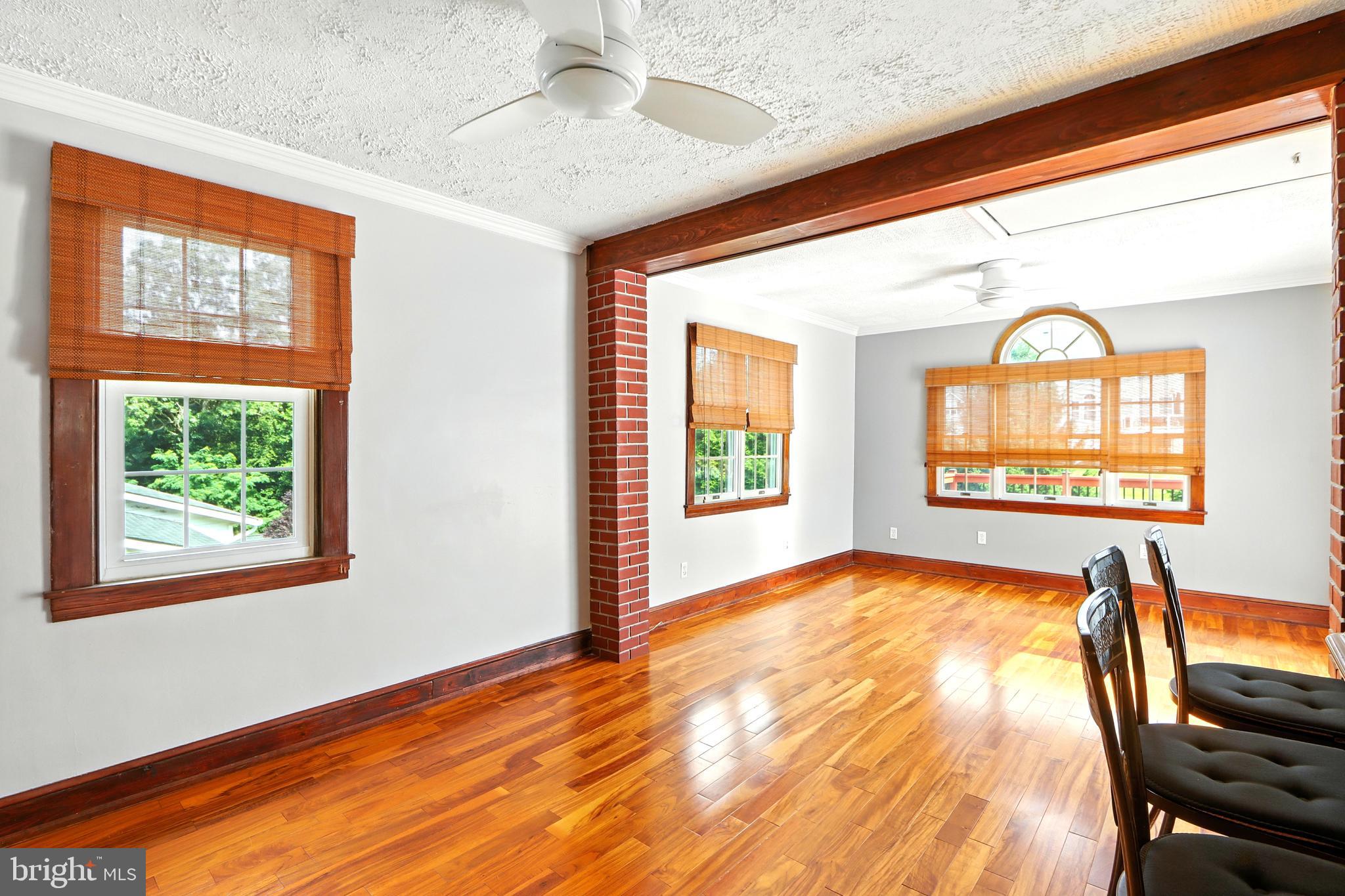 KINGSTON HEIGHTS - Residential