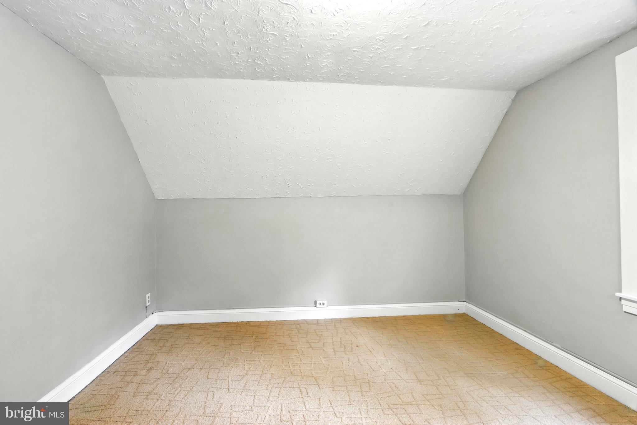 KINGSTON HEIGHTS - Residential