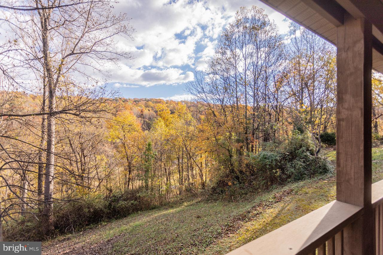 900 CROOKED RUN ROAD