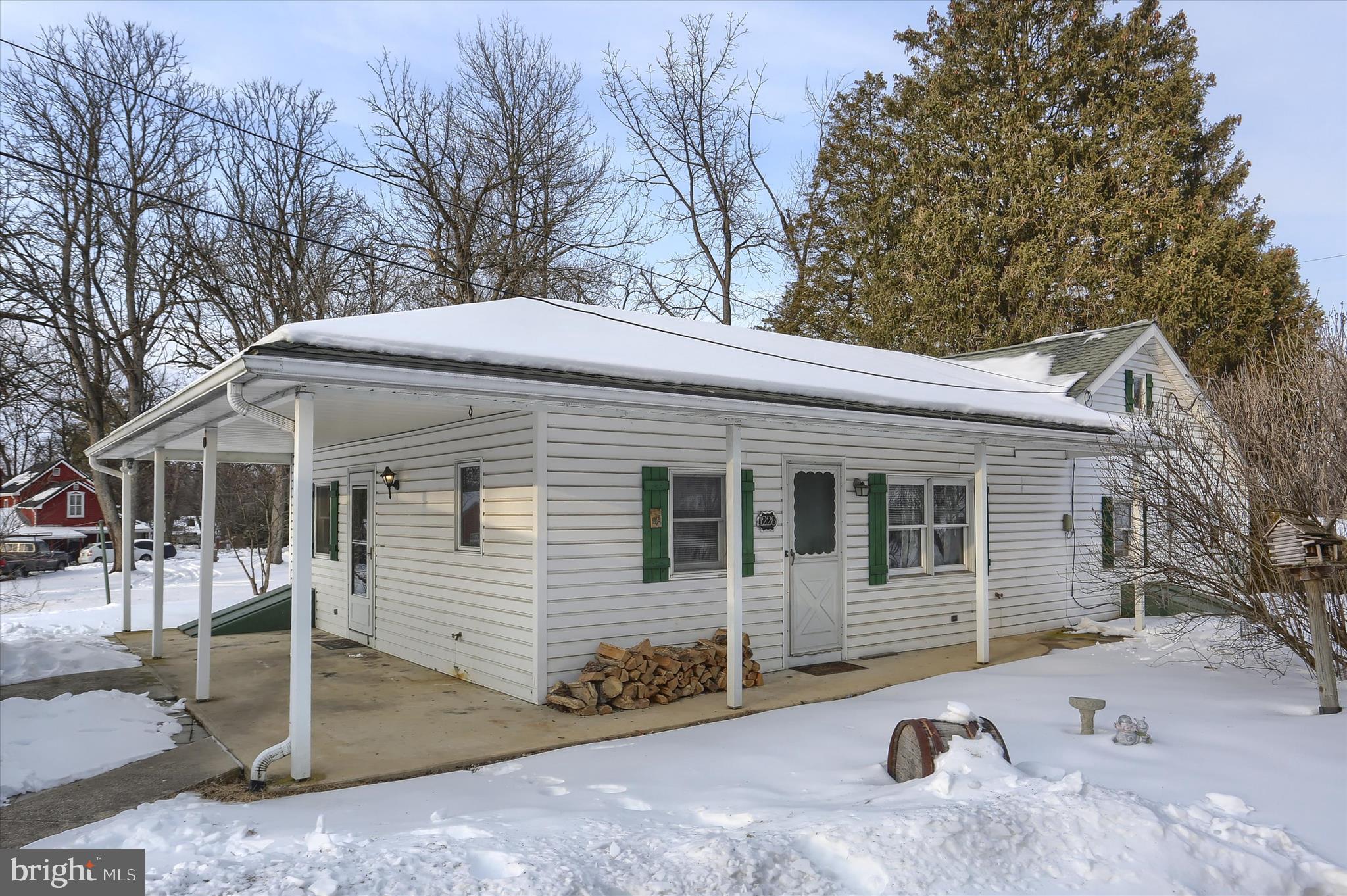 1228 CENTERVILLE ROAD