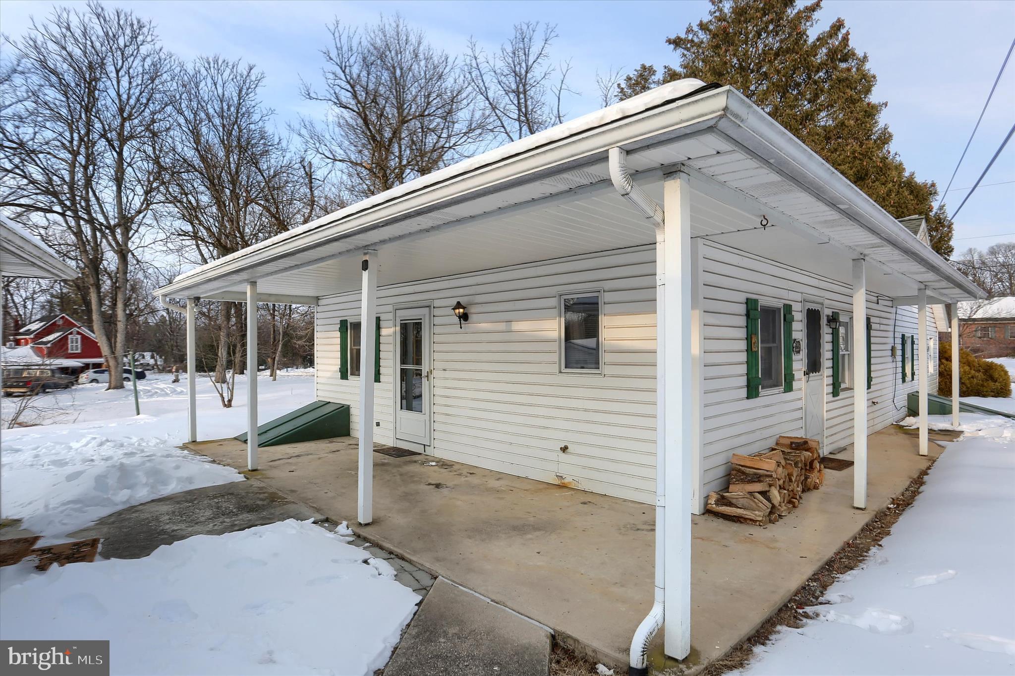 1228 CENTERVILLE ROAD