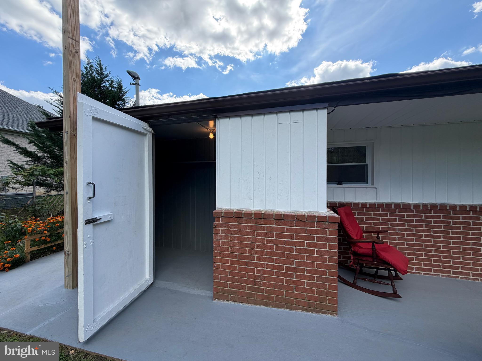 PIKESVILLE - Residential