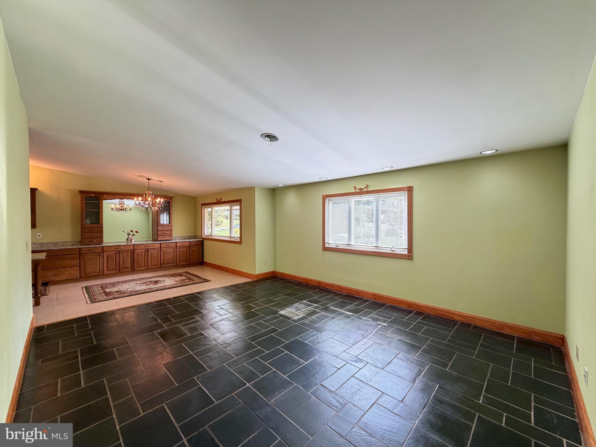 PIKESVILLE - Residential