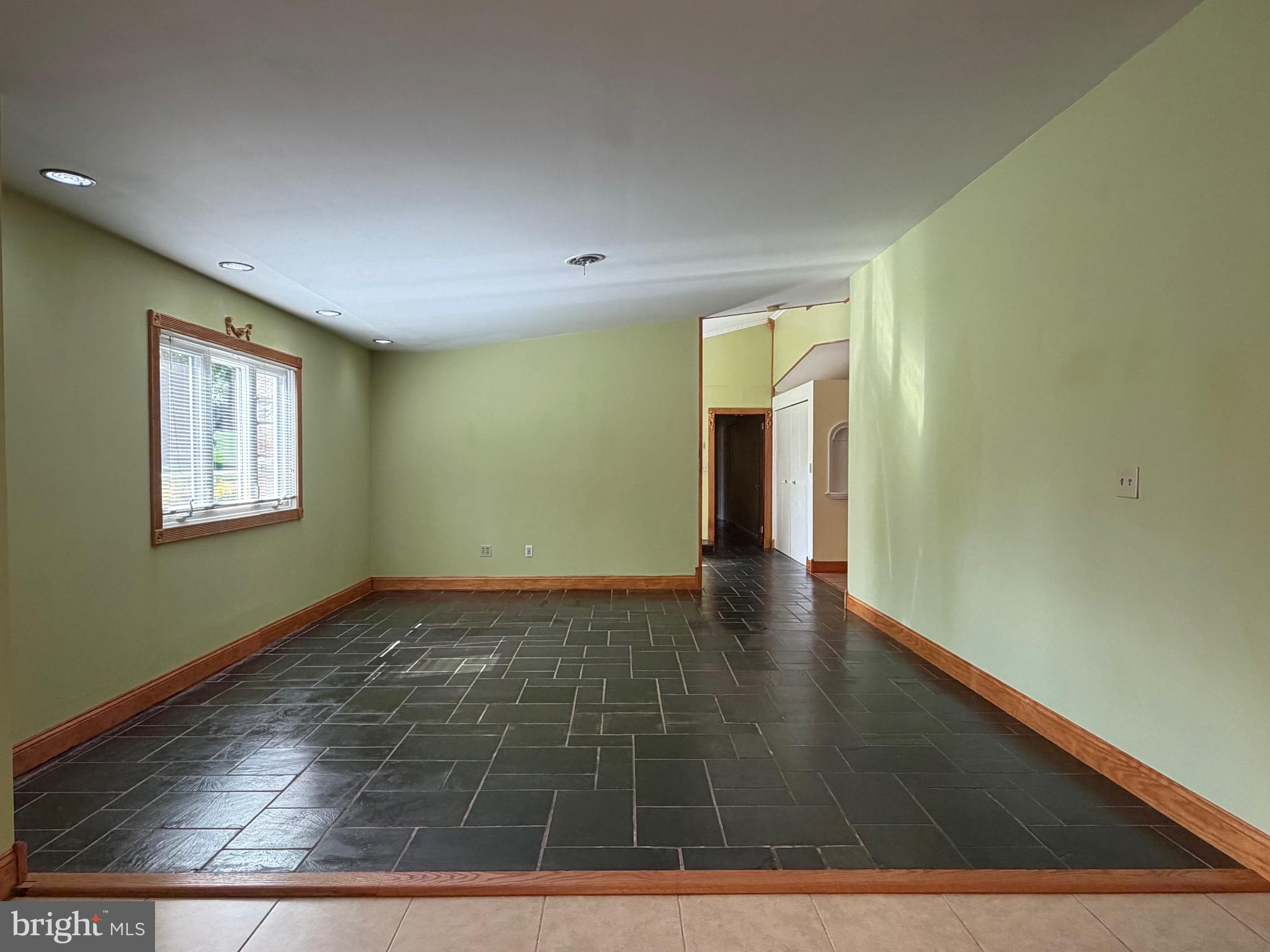 PIKESVILLE - Residential