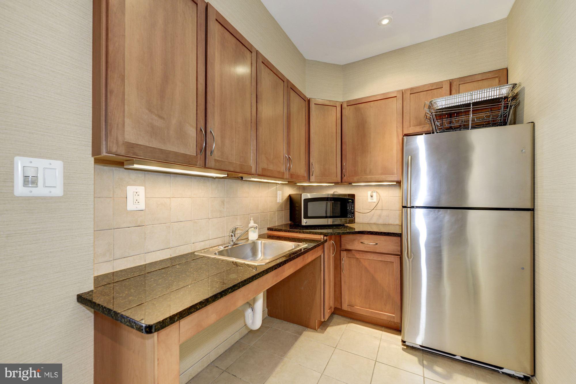 RESIDENCES AT LIBERTY CENTER - Residential Lease