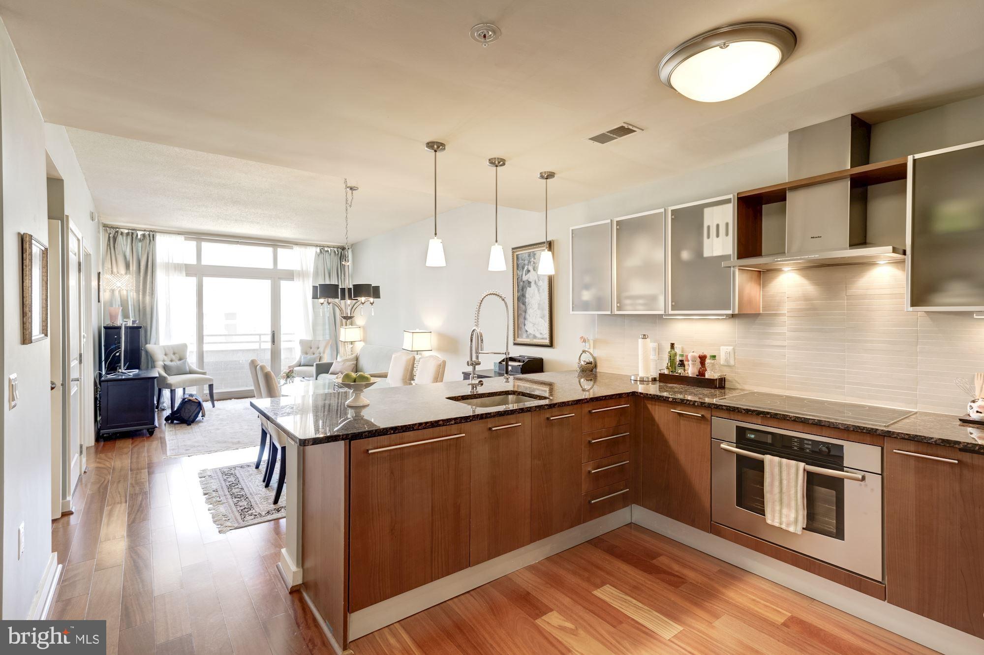 RESIDENCES AT LIBERTY CENTER - Residential Lease