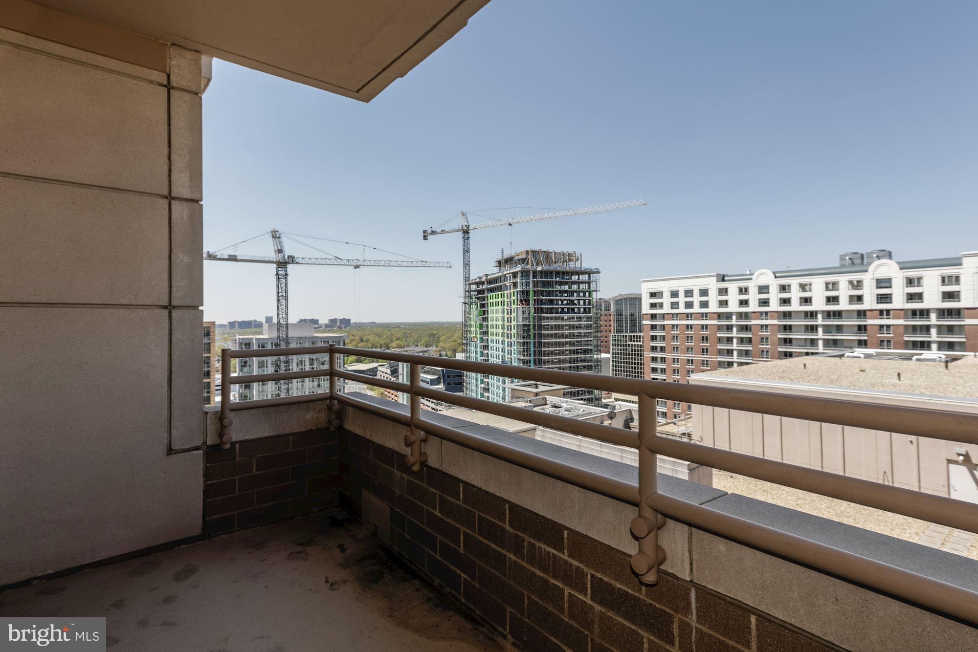 RESIDENCES AT LIBERTY CENTER - Residential Lease