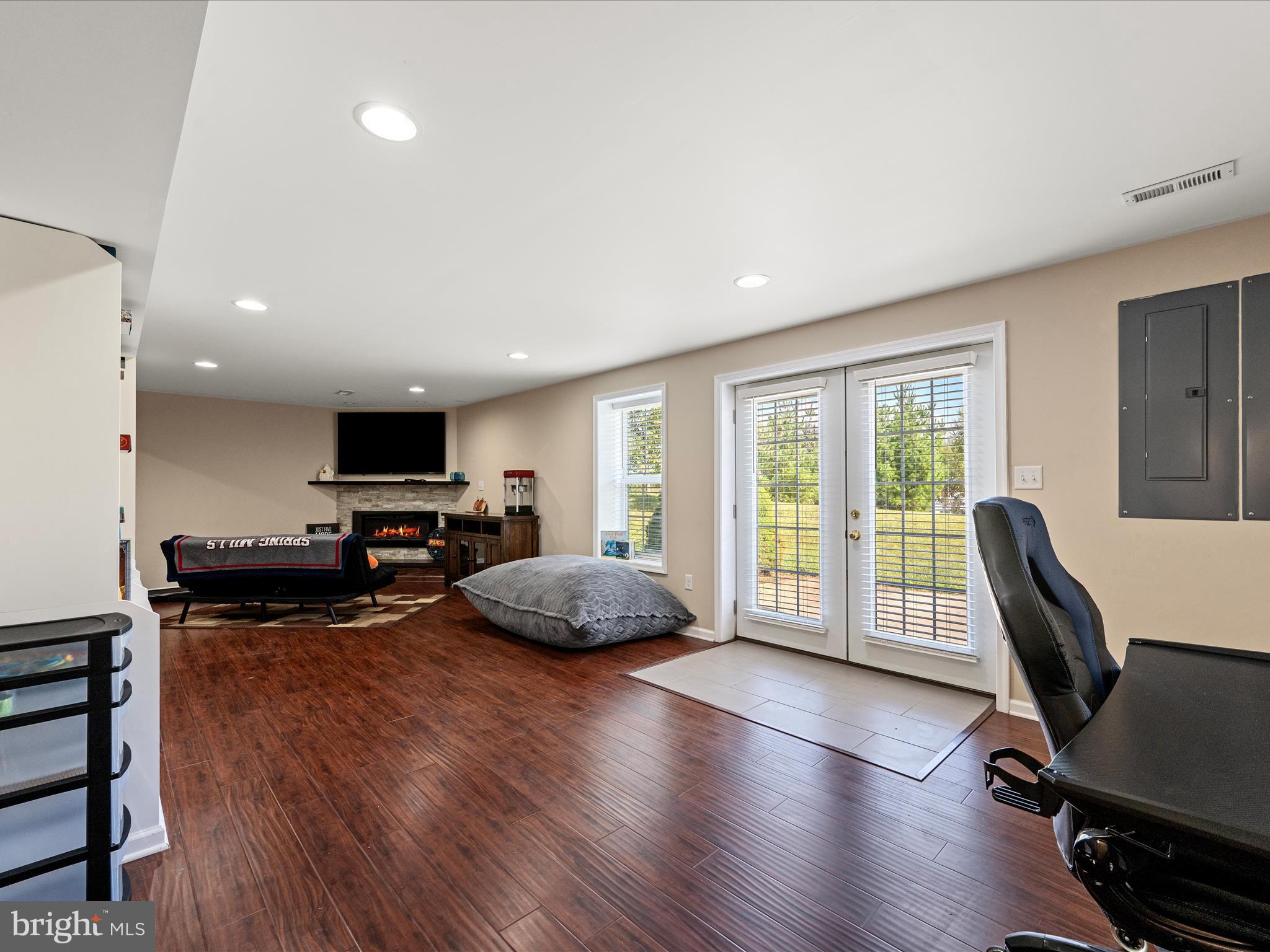 LITTLE GEORGETOWN ESTATES - Residential