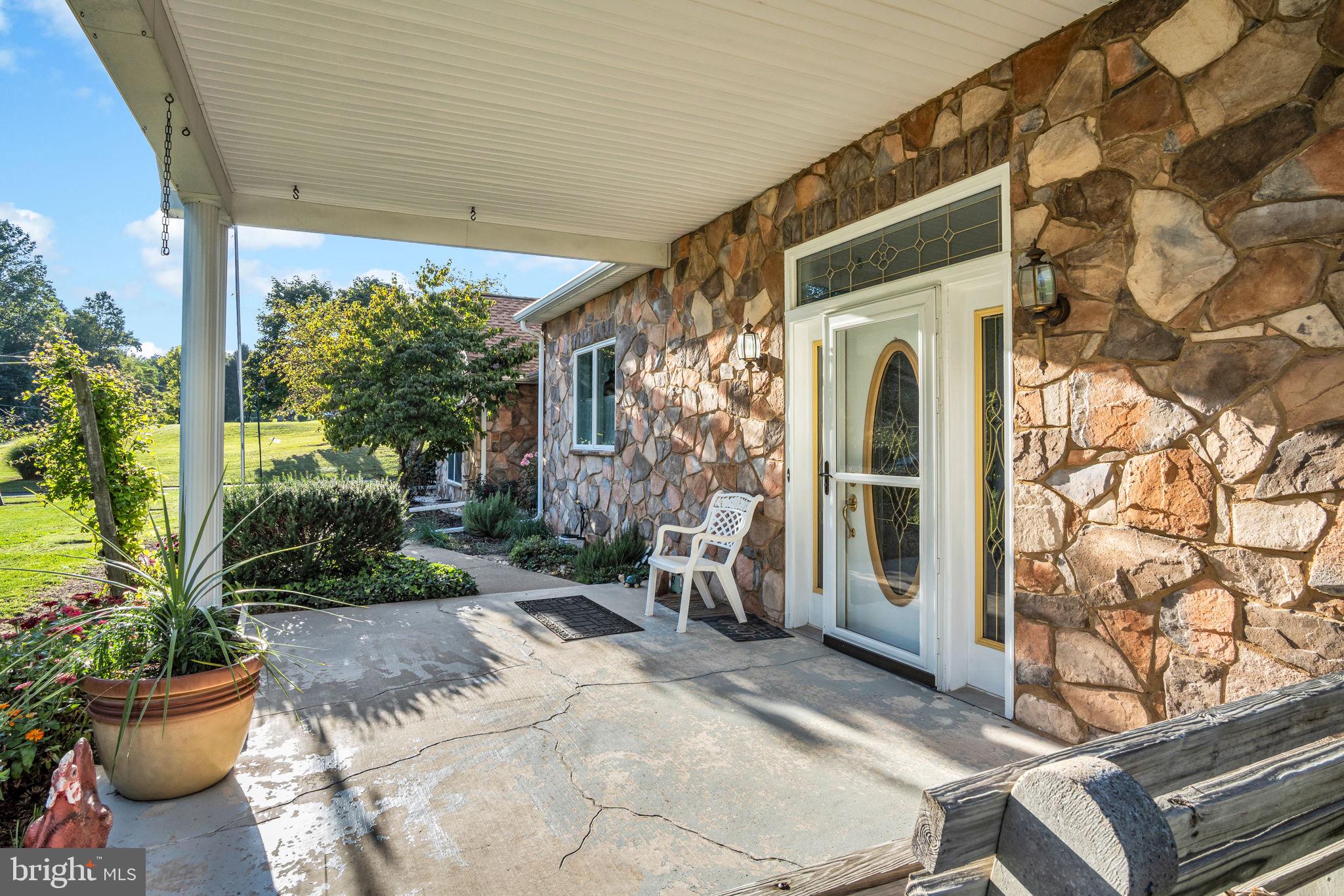 1195 FOX HOLLOW ROAD