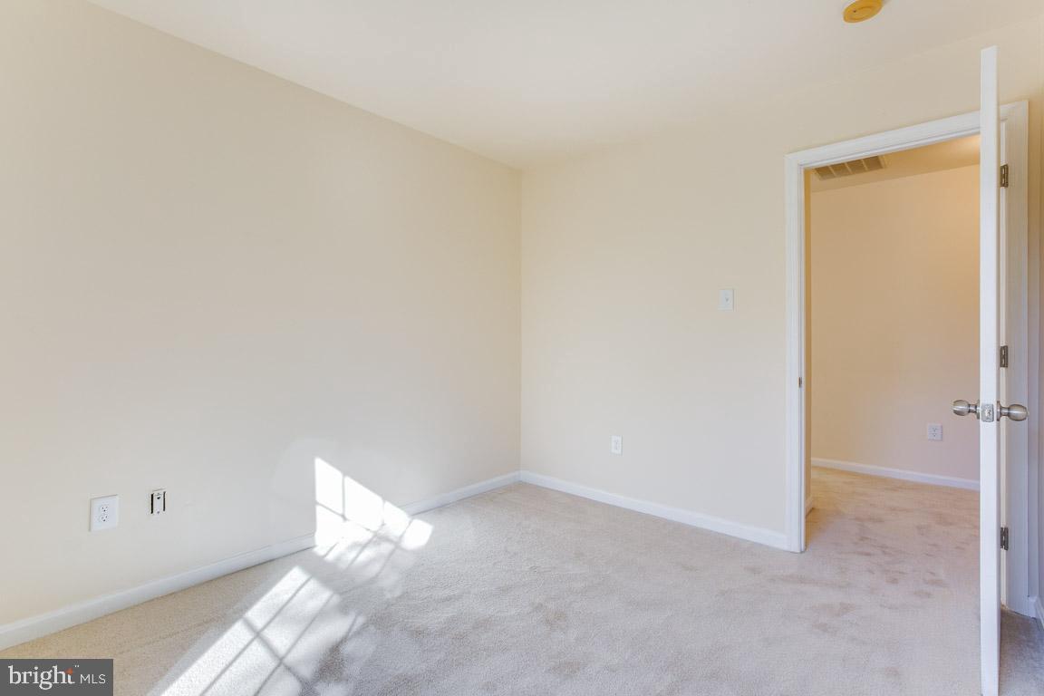 OAKLAND MILLS - Residential