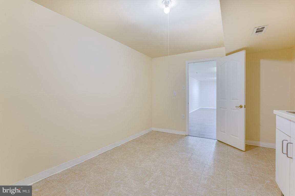 OAKLAND MILLS - Residential