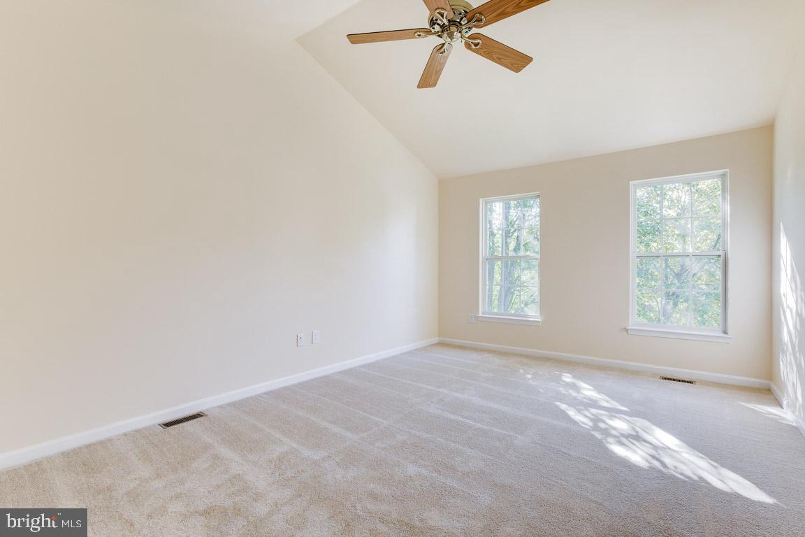 OAKLAND MILLS - Residential