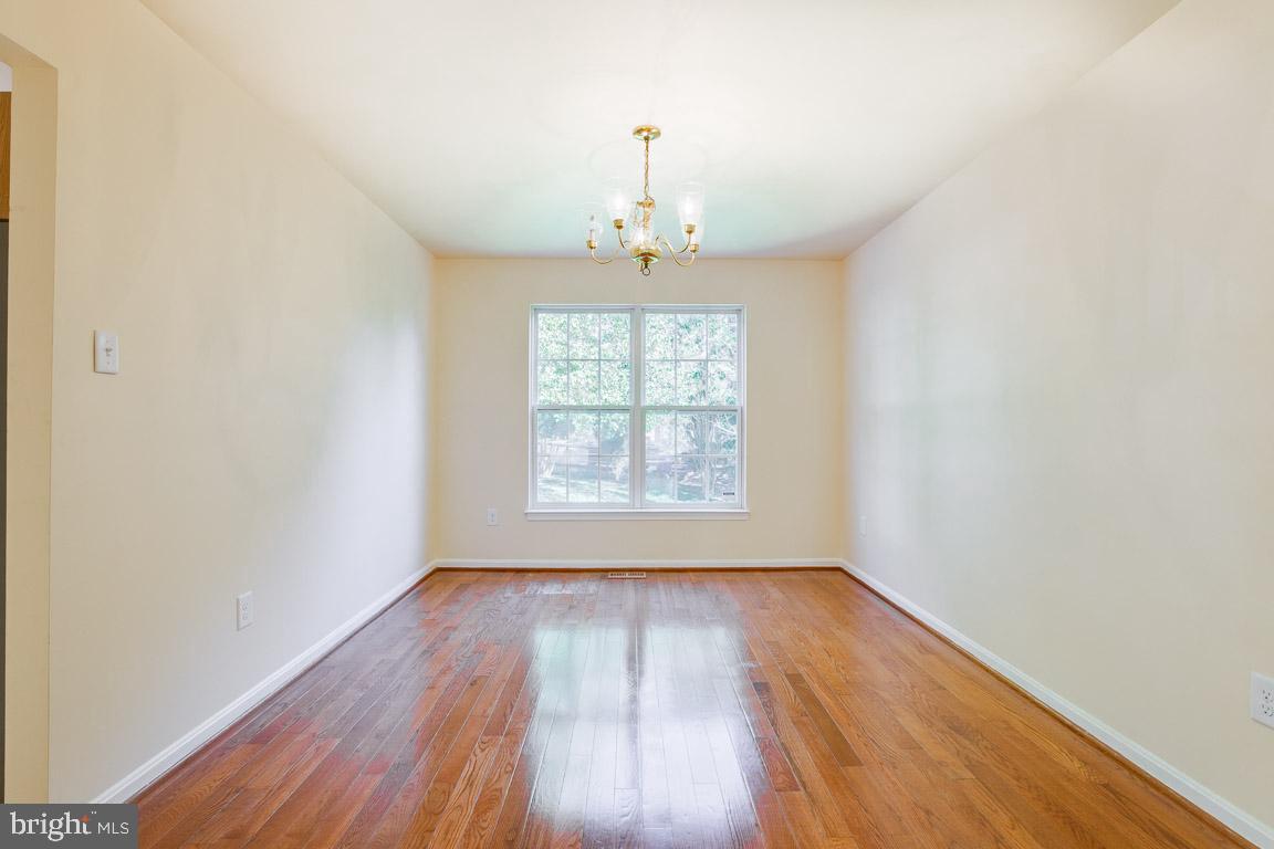 OAKLAND MILLS - Residential