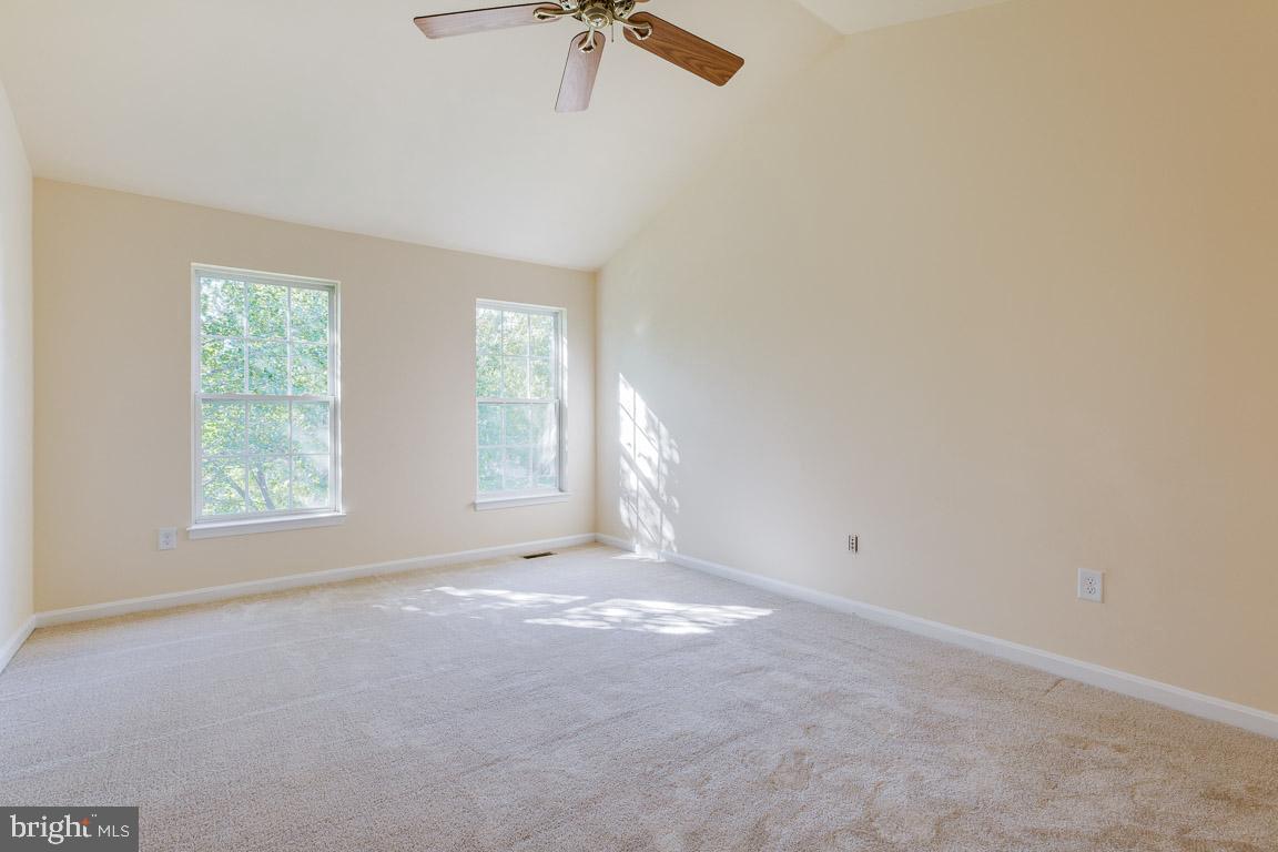 OAKLAND MILLS - Residential