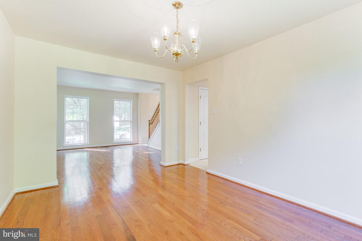 OAKLAND MILLS - Residential