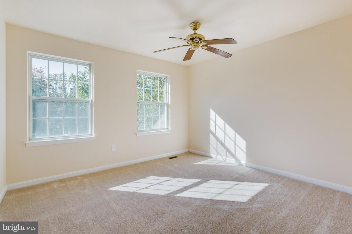 OAKLAND MILLS - Residential