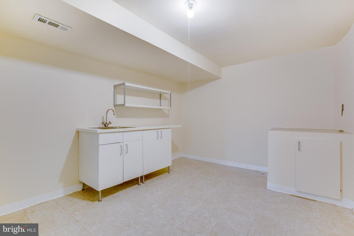 OAKLAND MILLS - Residential