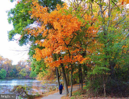 OAKLAND MILLS - Residential