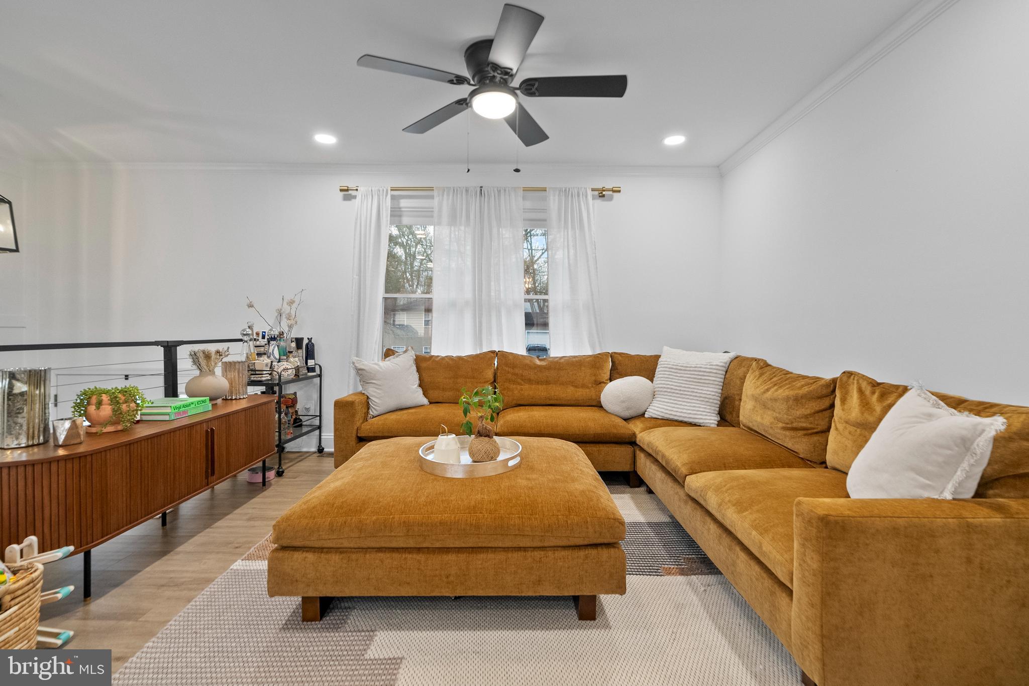 OAKLAND MILLS - Residential