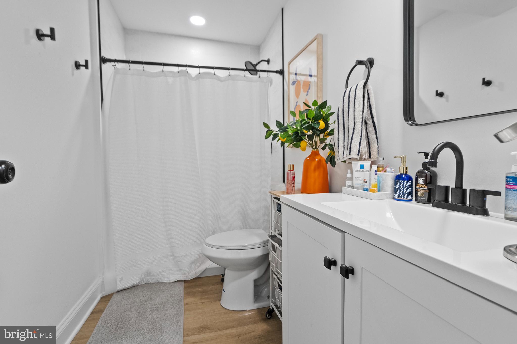 OAKLAND MILLS - Residential