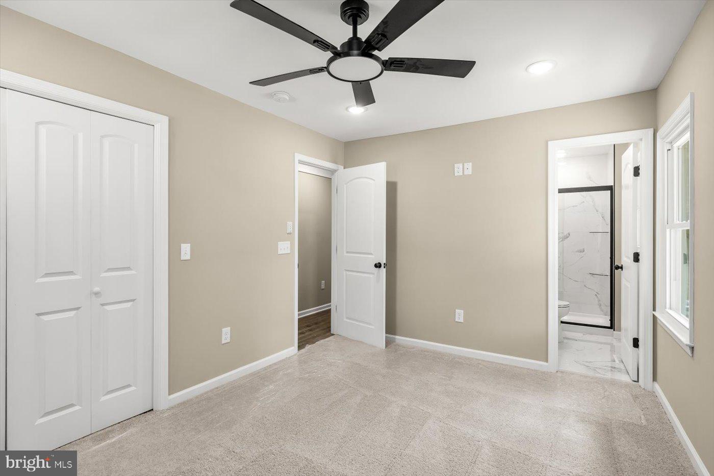 BATTLE PARK LAKES - Residential