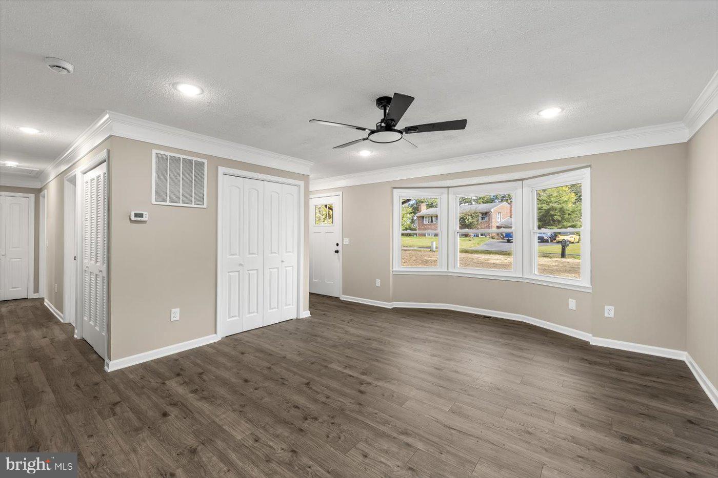 BATTLE PARK LAKES - Residential