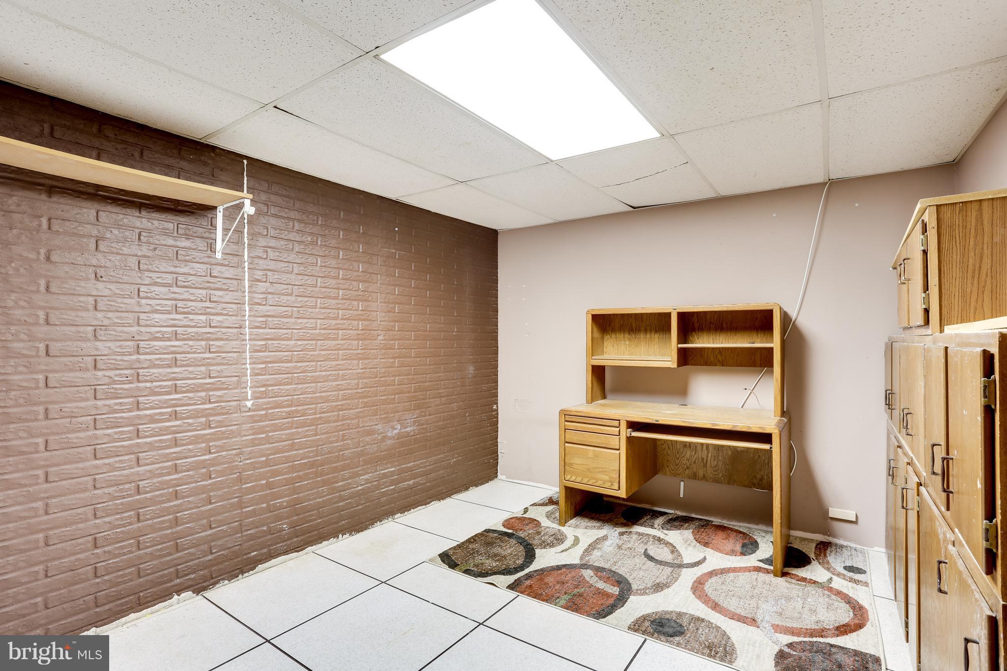 BISHOPS GARTH - Residential