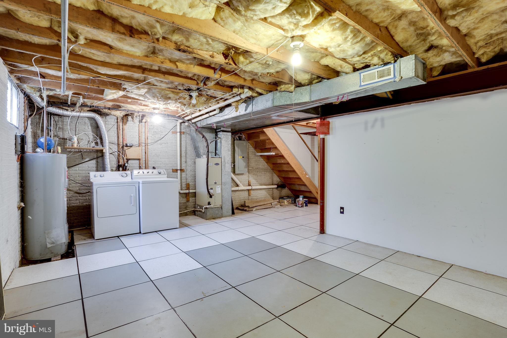 BISHOPS GARTH - Residential