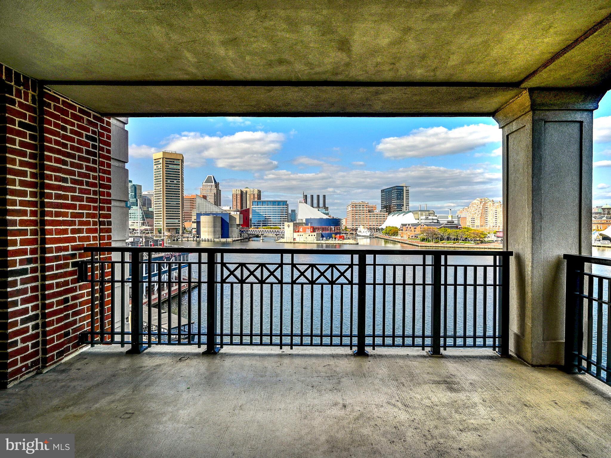 THE RITZ-CARLTON RESIDENCES - Residential Lease