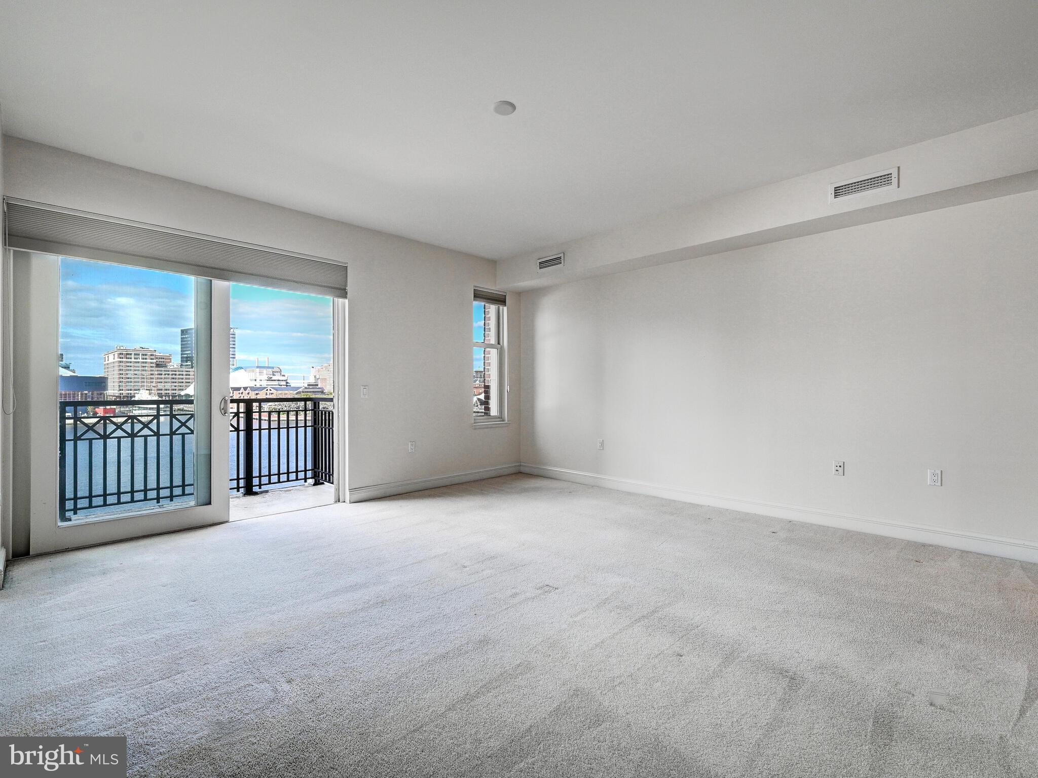 THE RITZ-CARLTON RESIDENCES - Residential Lease