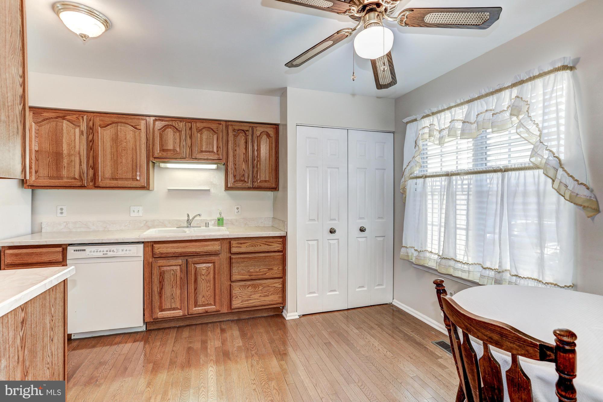 LONDON TOWN WEST - Residential