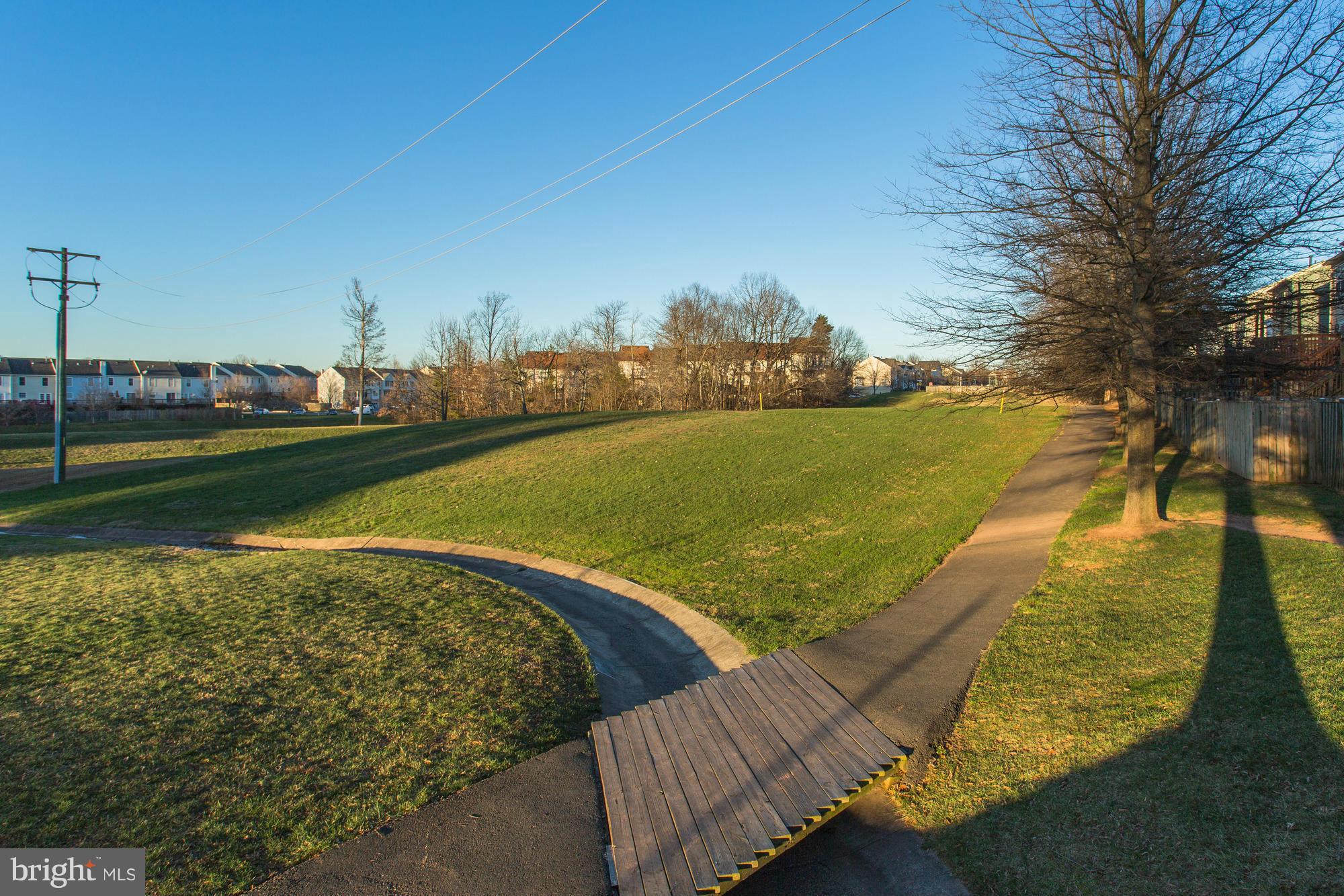 LONDON TOWN WEST - Residential